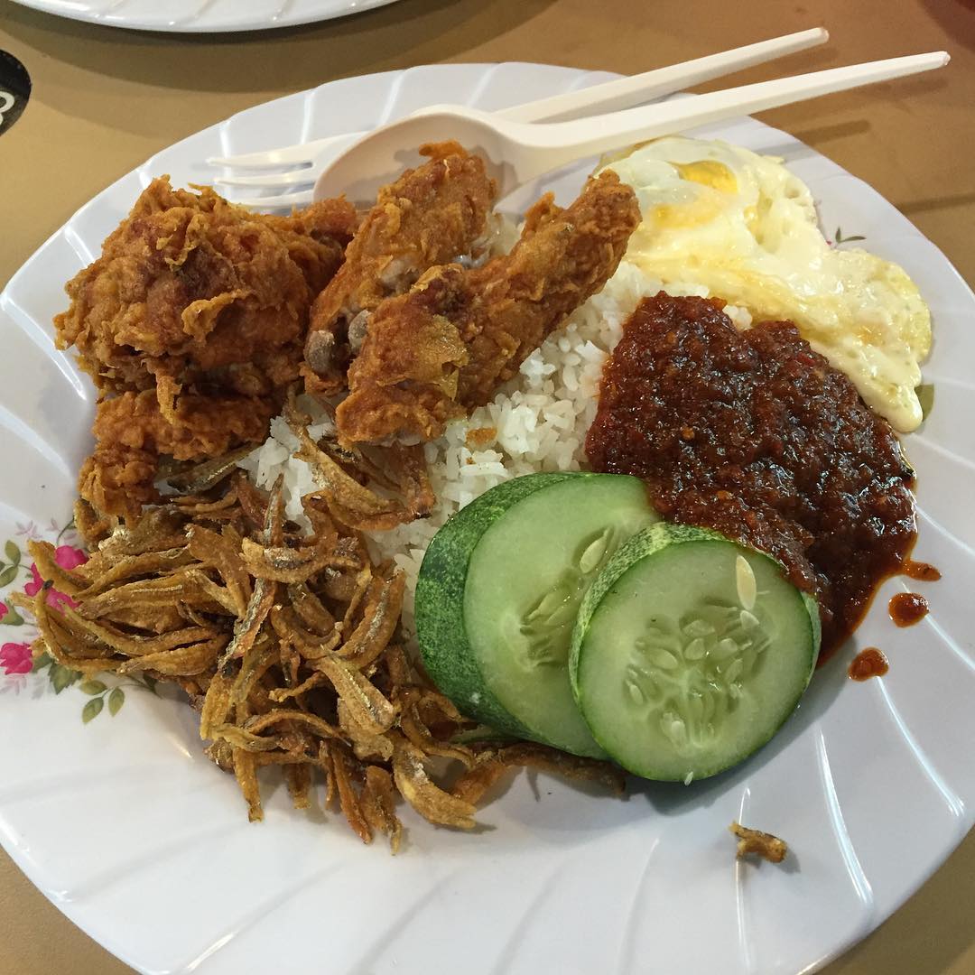 cheap-and-good-nasi-lemak-singapore-7