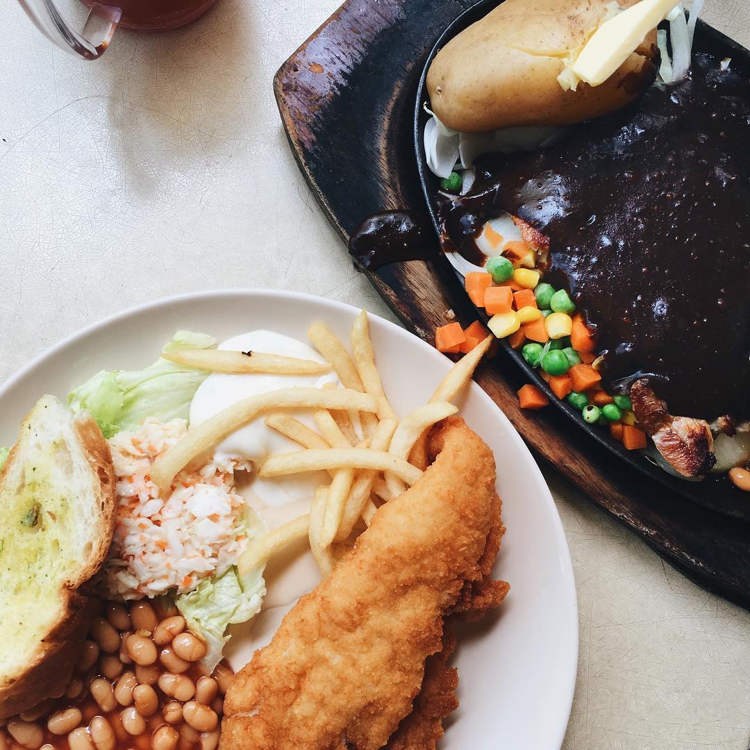 hougang food - 5 star corner western