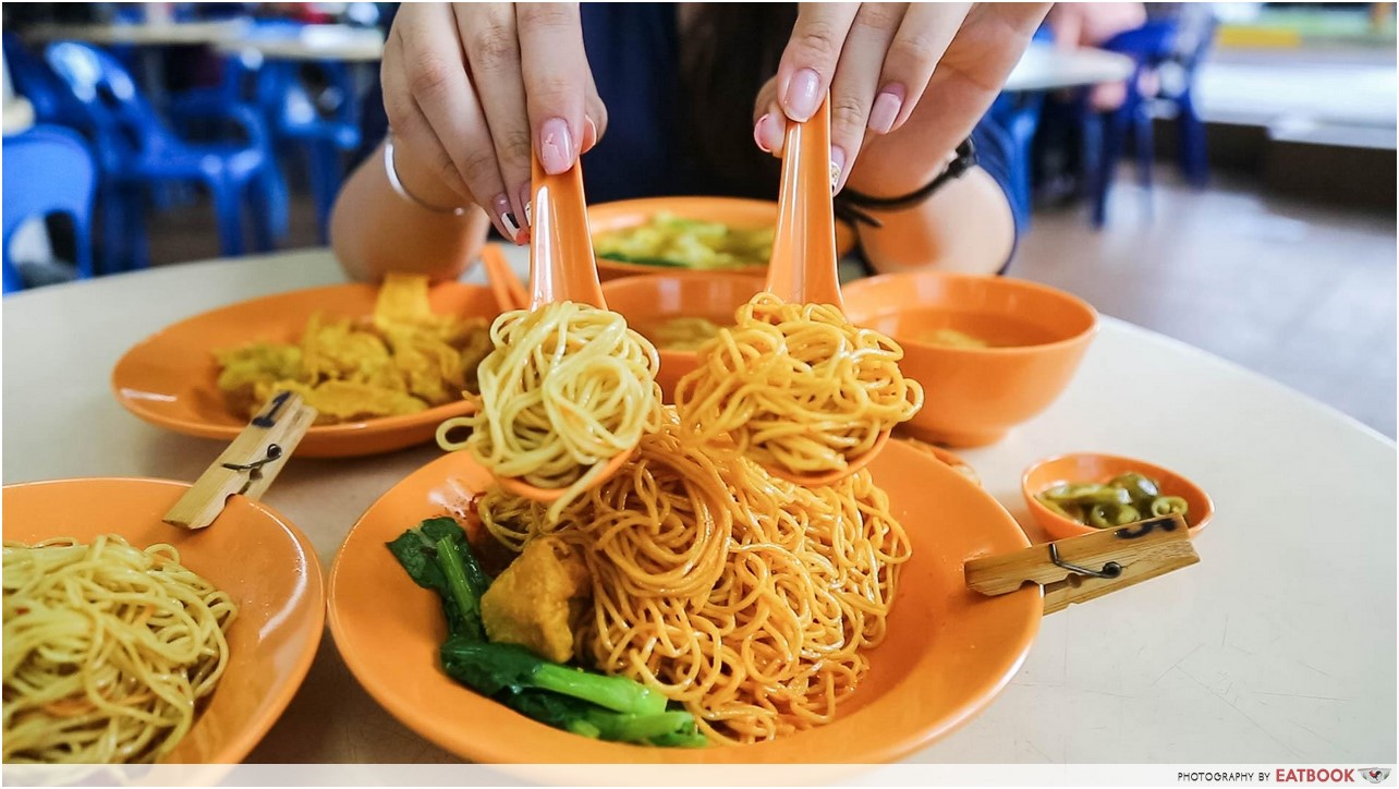 chilli king - noodles colour
