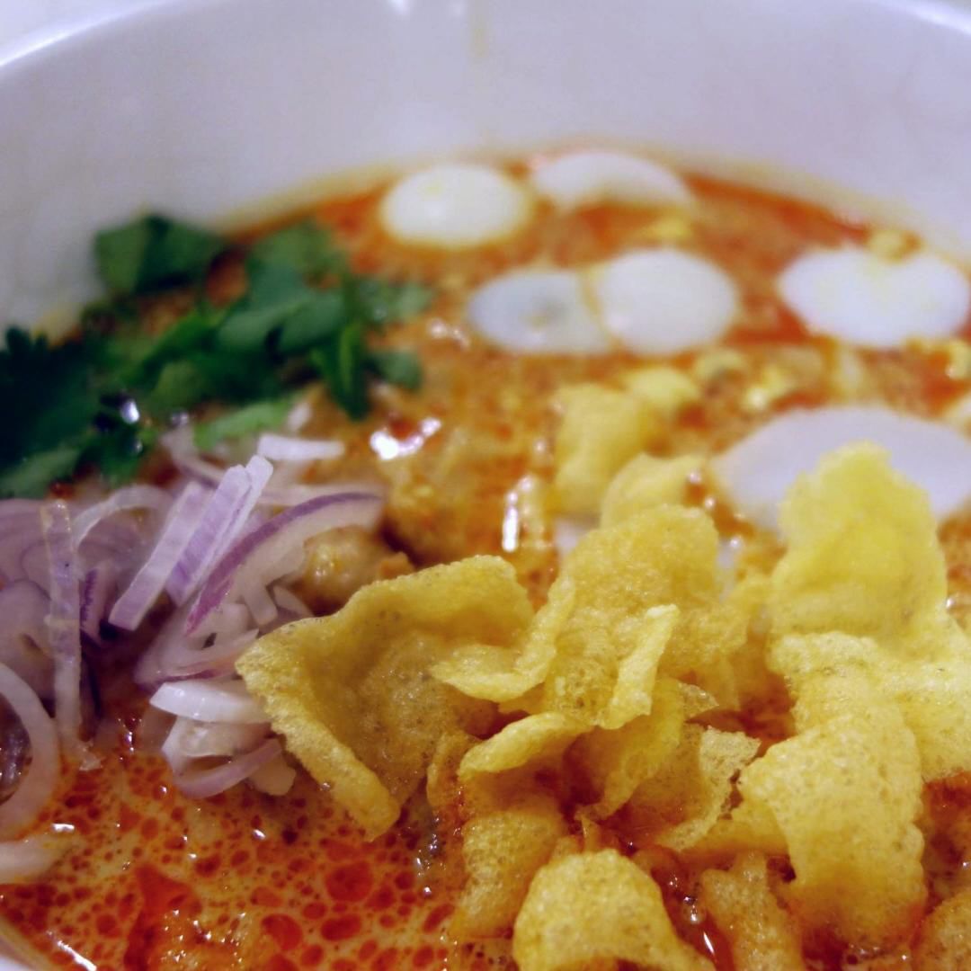 Curry Chicken Noodles - inle myanmar