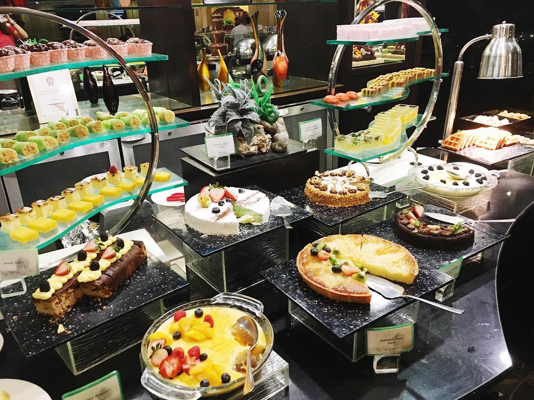8 1-For-1 Weekday Hotel Lunch Buffets From $19++ Per Person Worth