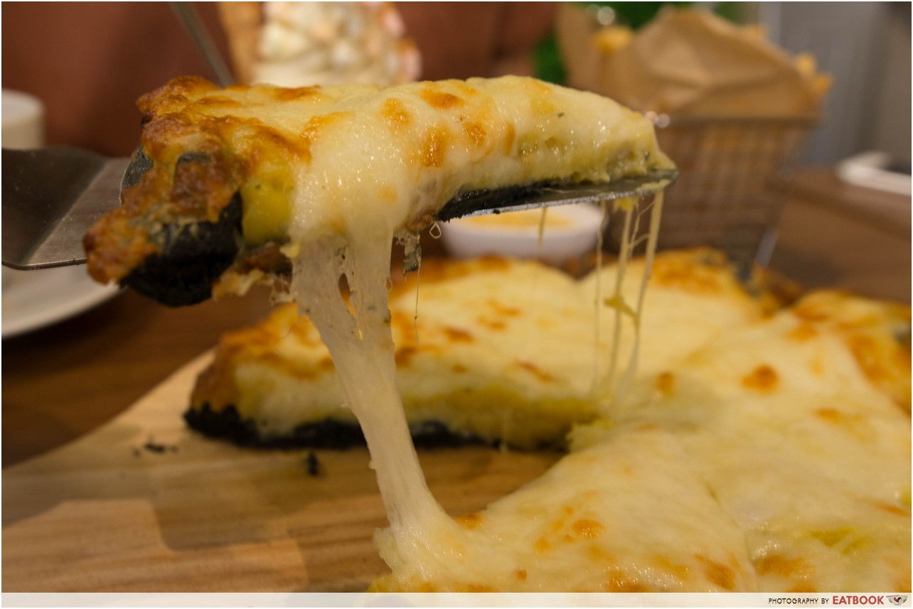 Mao Shan Wang Cafe - durian cheese pull