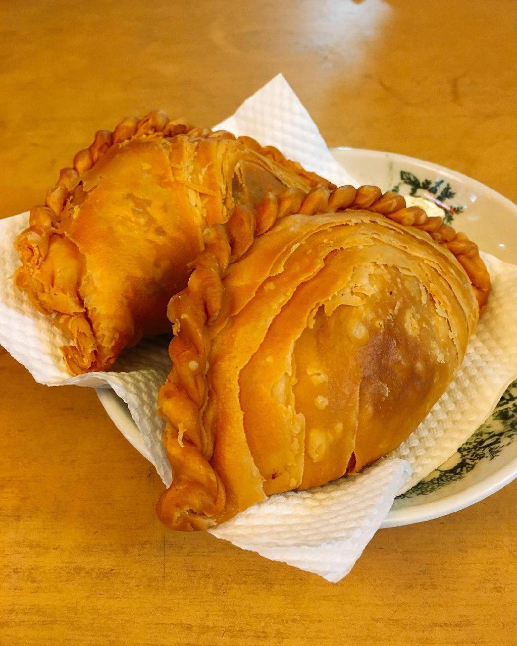 Underrated Curry Puff - Richie's Crispy Puff