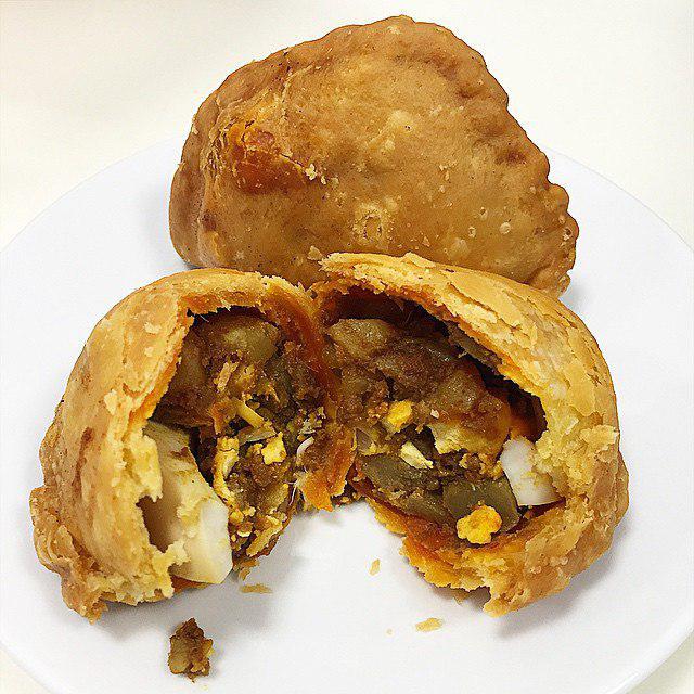 Underrated Curry Puff - Rolina
