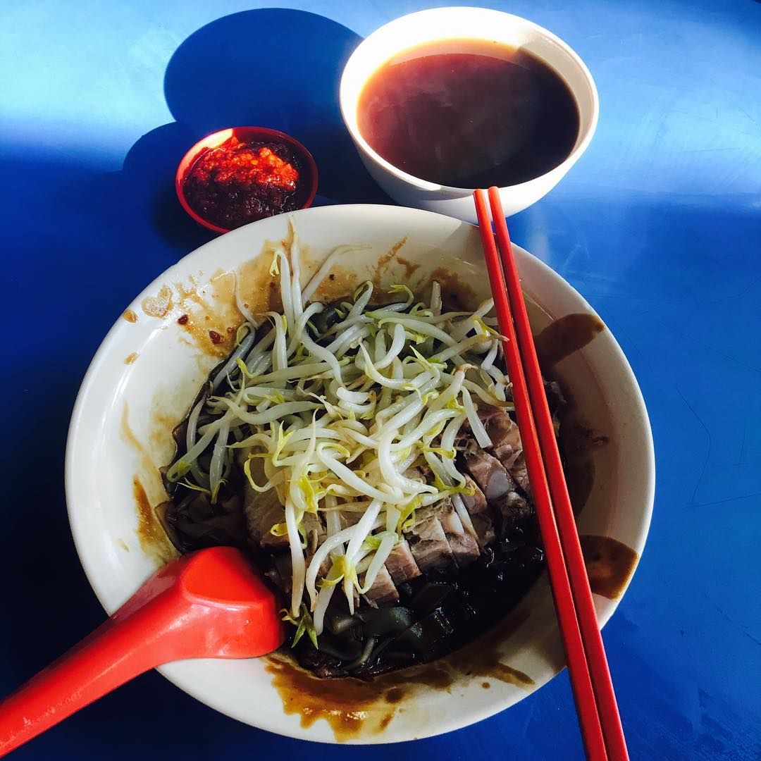 Boon Lay Place Food Village - Heng Huat Boon Lay Boneless Duck Noodles