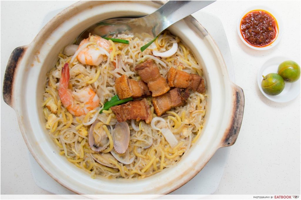 Singapore Hawker Food - Claypot Hokkien Mee