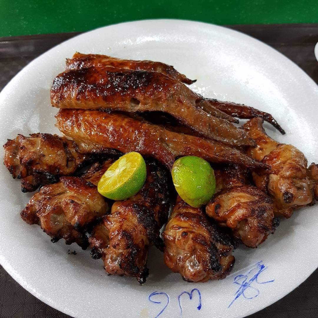 Zion Riverside Food Centre - Chong Pang 1 Chicken Wing & Satay