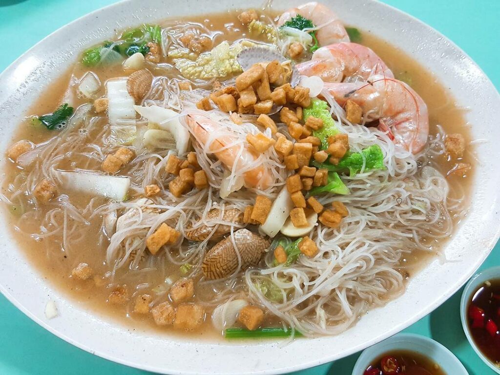 Toa Payoh Lorong 8 Market & Food Centre - East Seafood White Beehoon by @lxbrand
