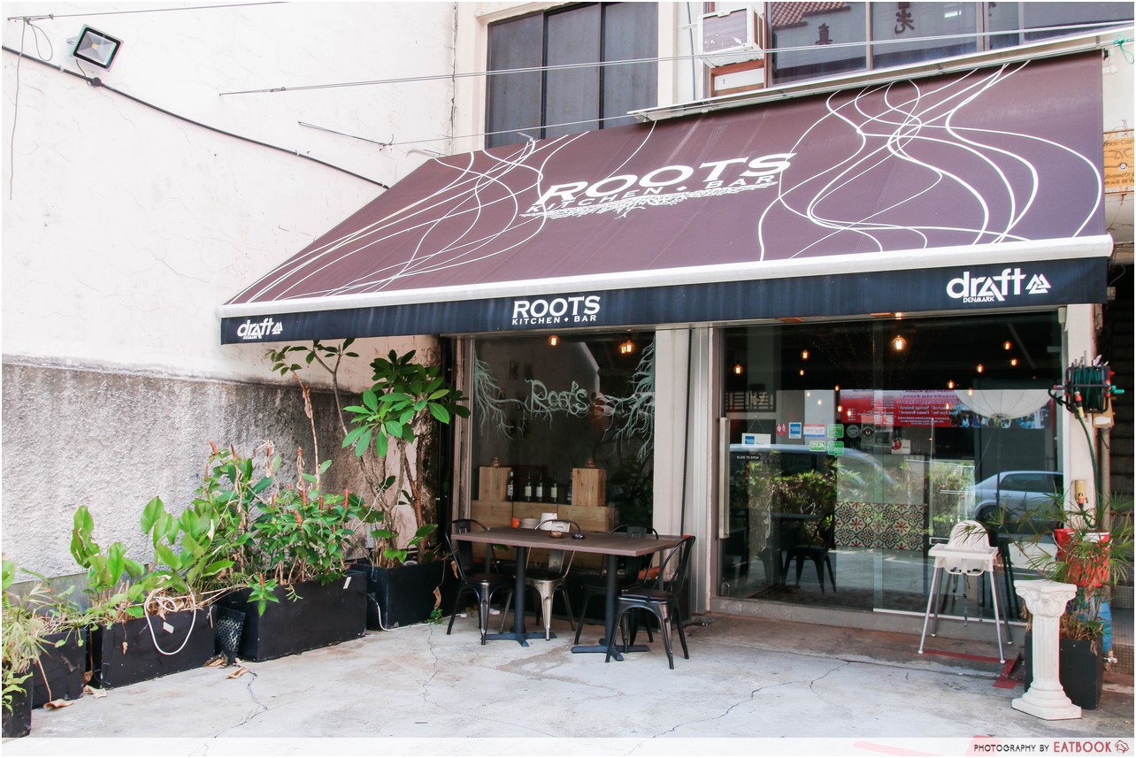 roots kitchen and juice bar