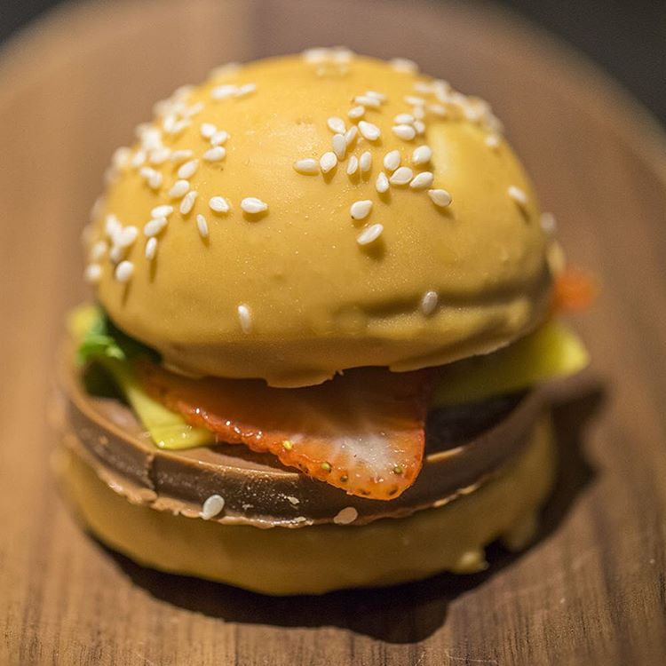 crazy-creative-burgers-singapore-1