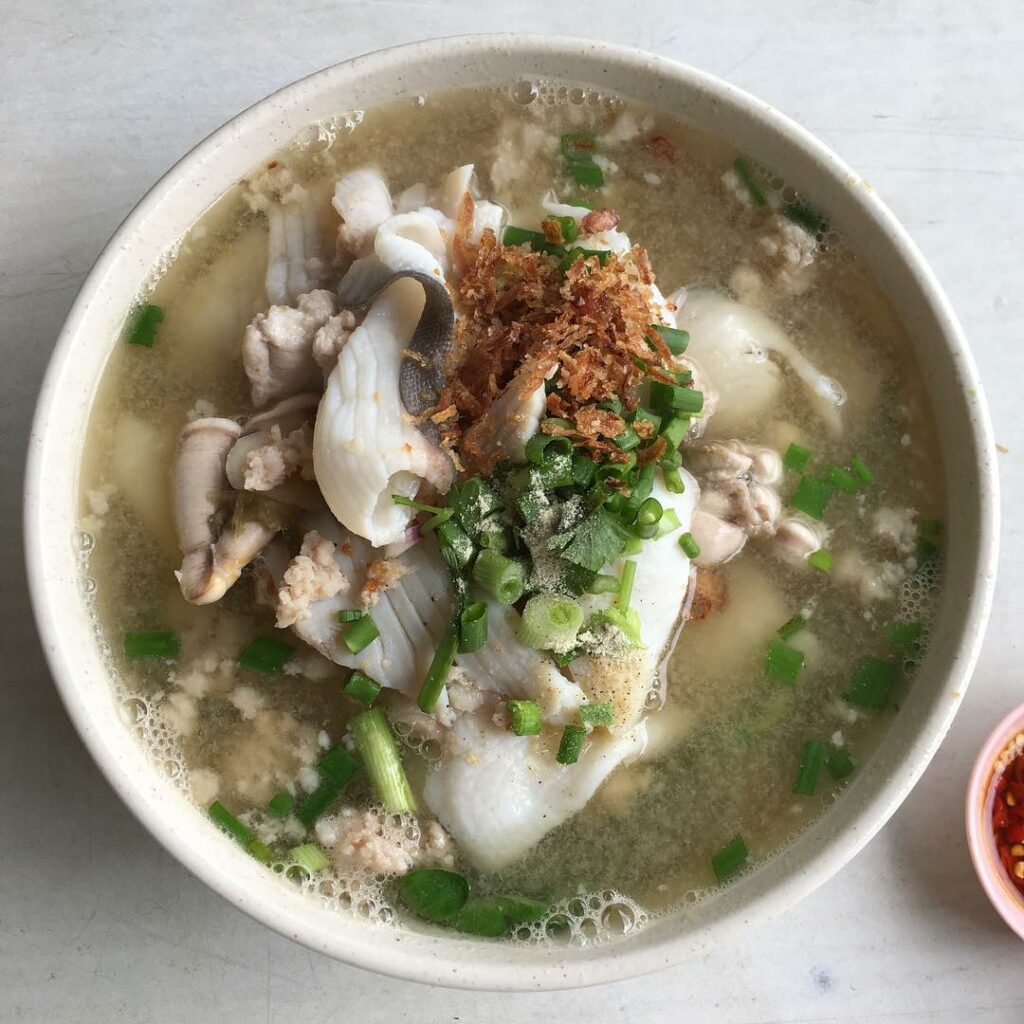 10 Hawker Soup Dishes To Arm Yourself With 'Cause The Rainy Season ...