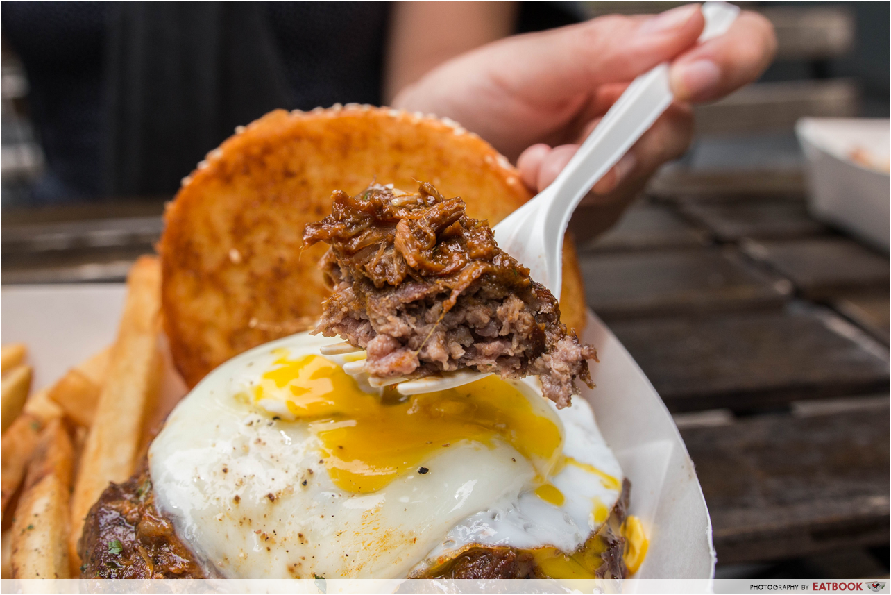 burger buddies - rendang burger