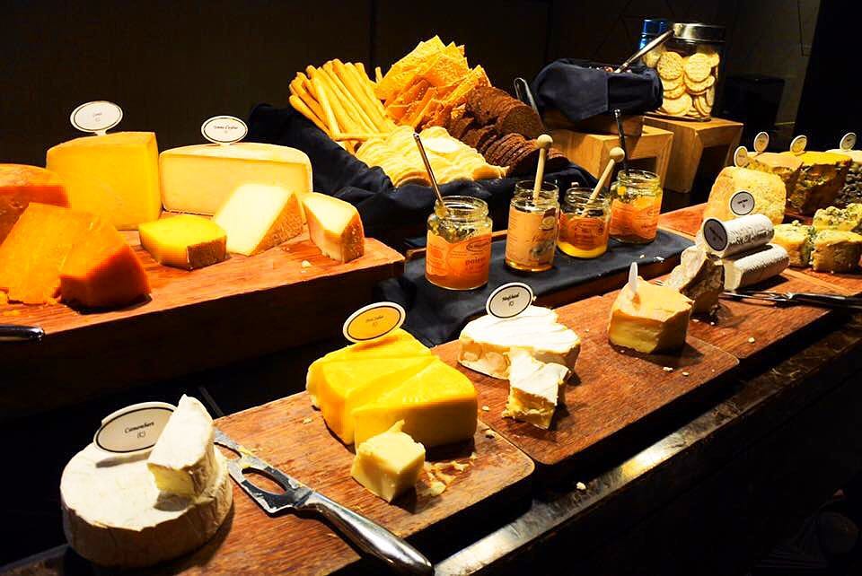 Cheese buffets - club 55