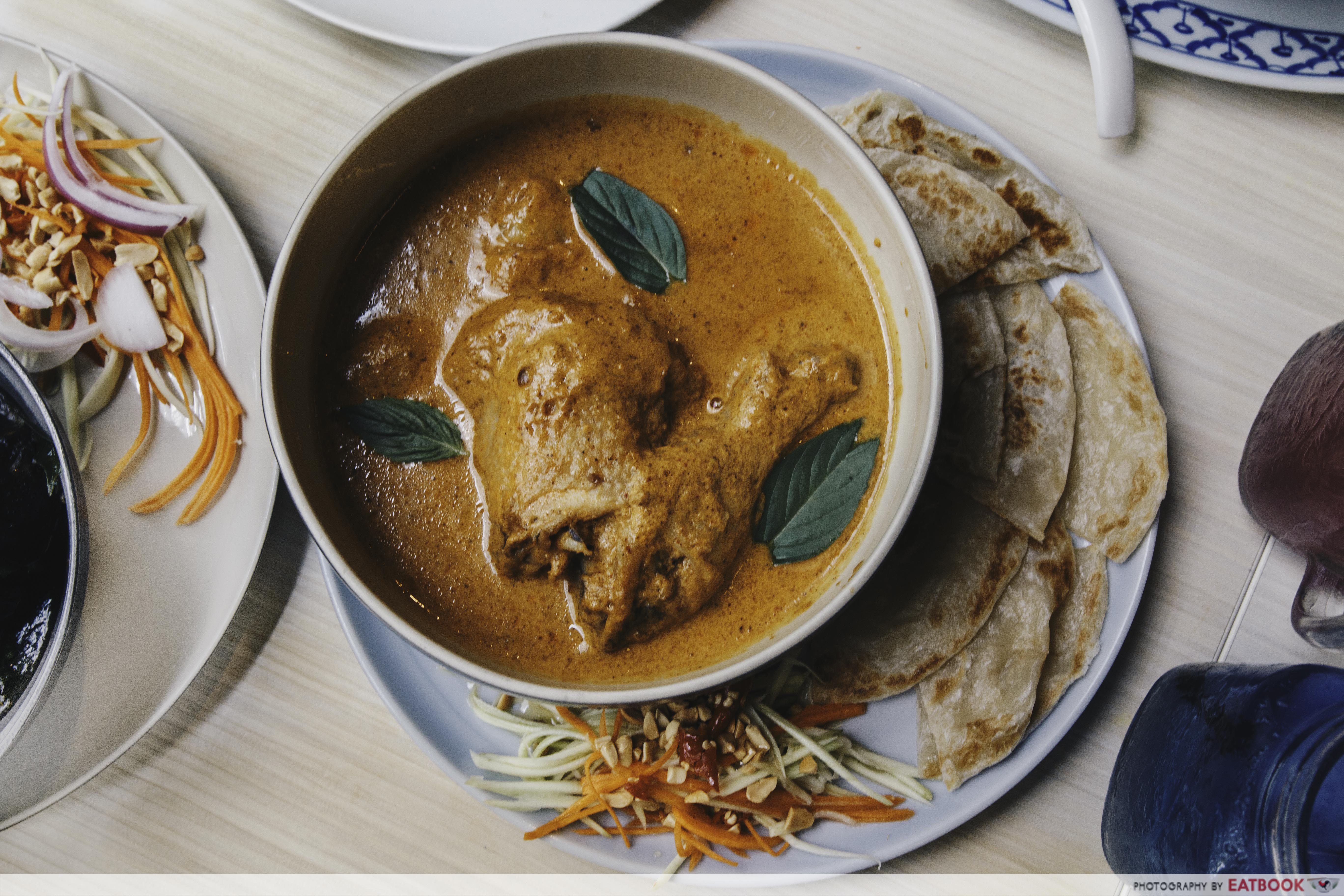 Som Tam - Massaman Curry With Roti