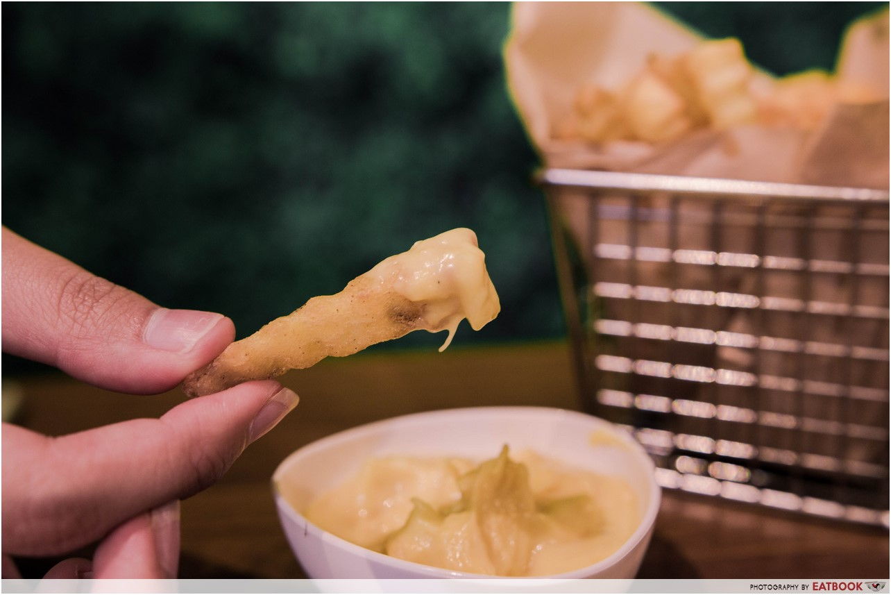 Mao Shan Wang Cafe - durian fries dip