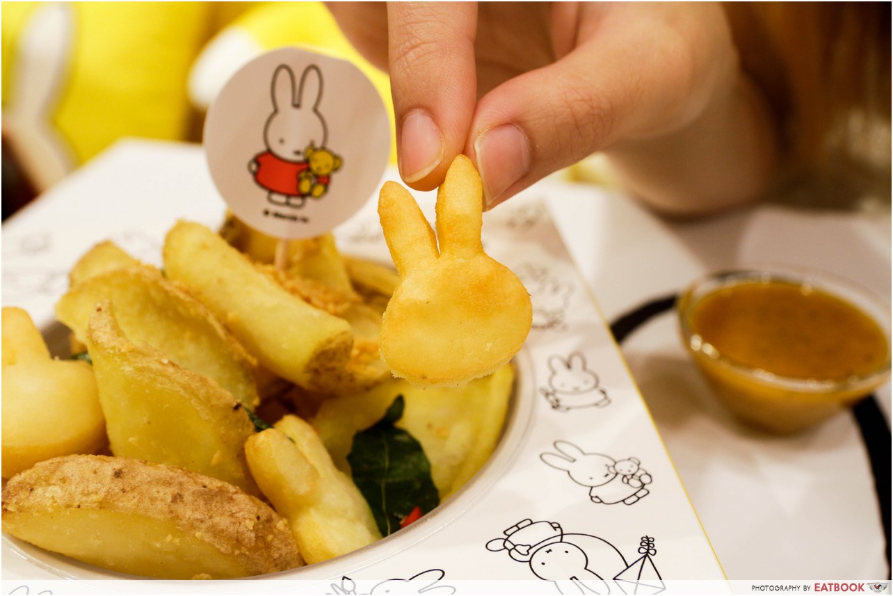 Miffy cafe - salted egg yolk fries