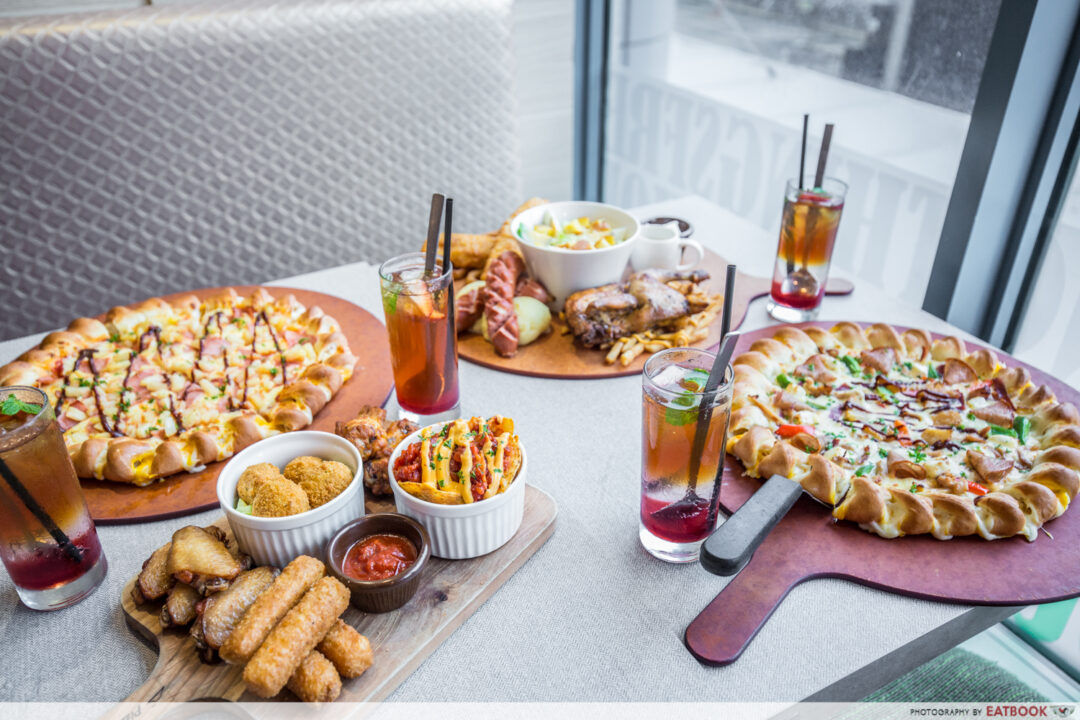 Pizza Hut Review Celebrate Christmas With CheeseStuffed Pizzas And