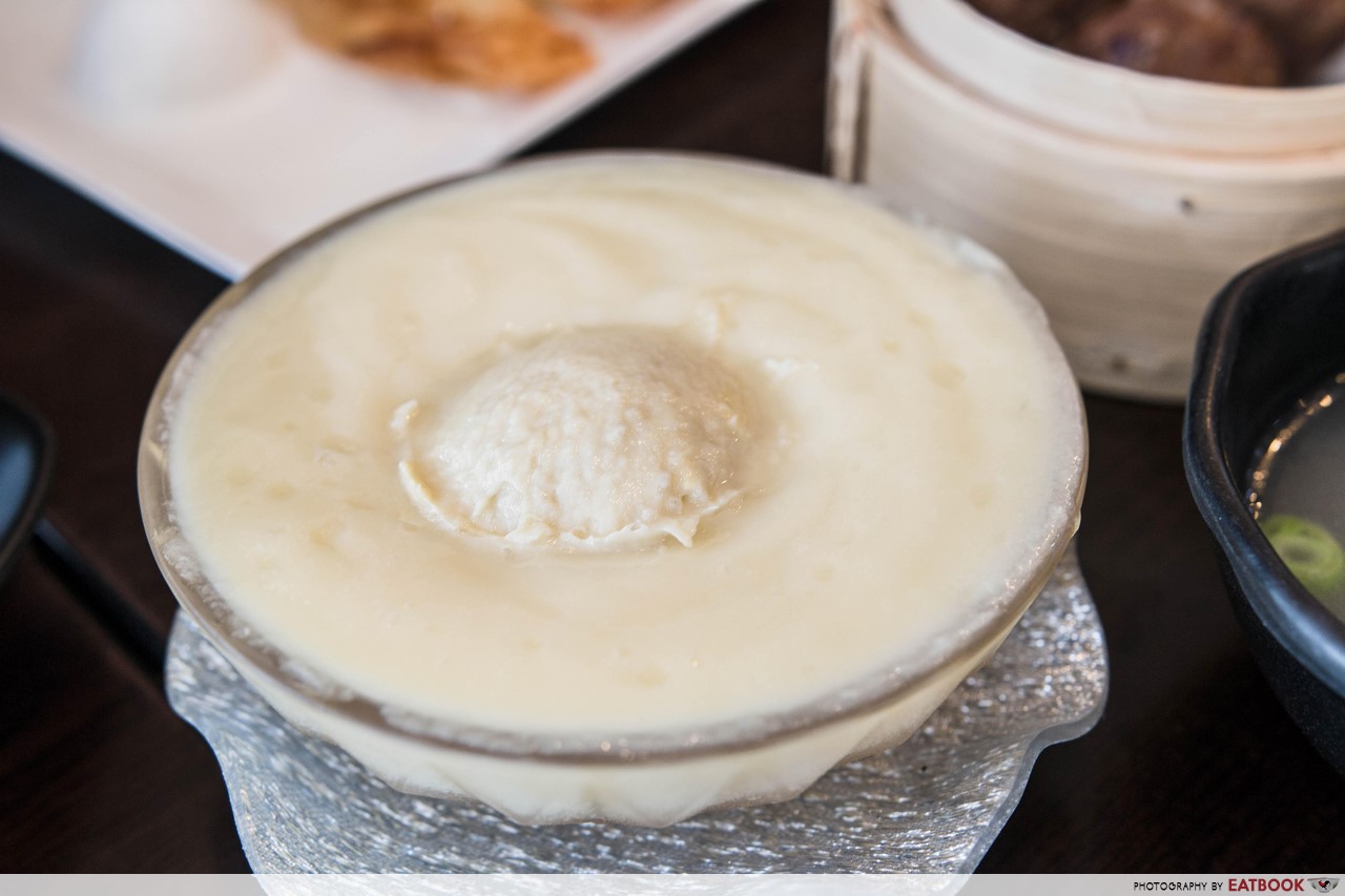 Hong Kong Dessert - Durian Shake with Durian Flesh