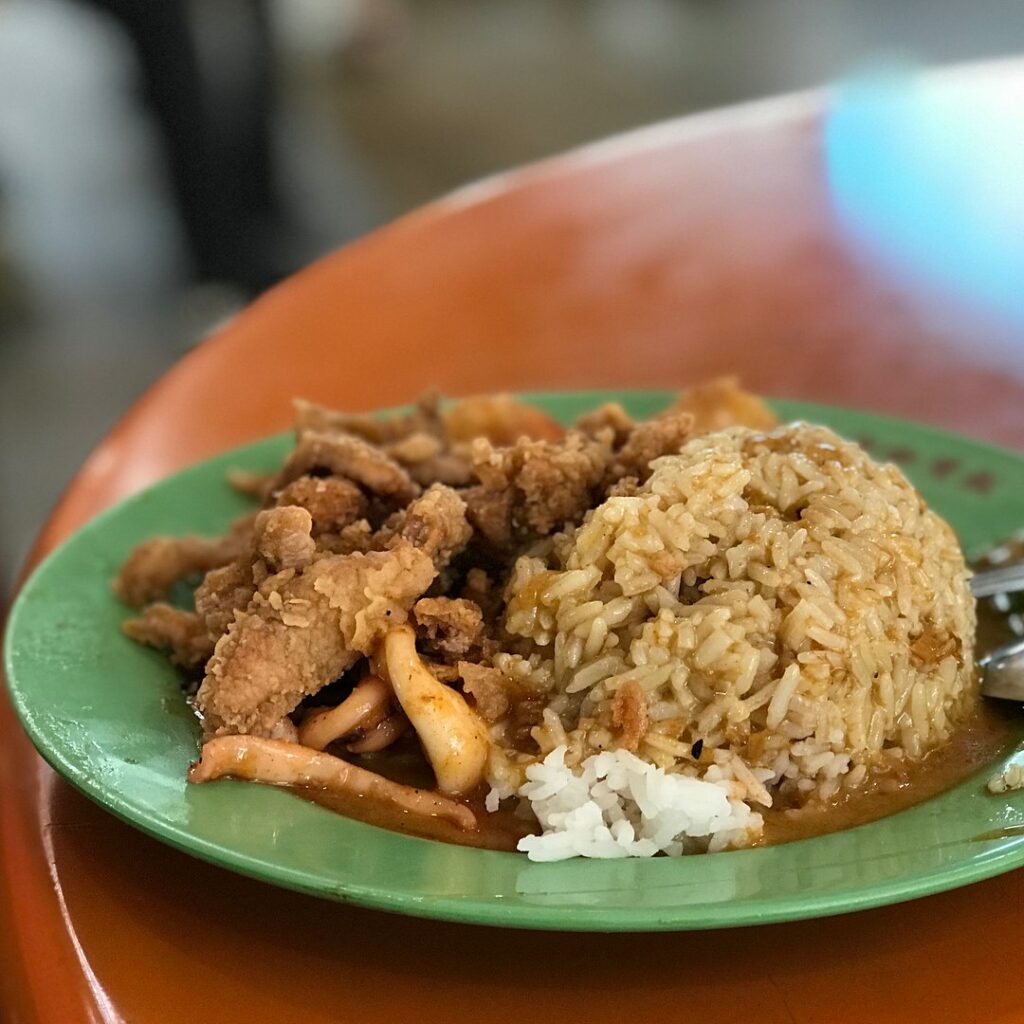 Maxwell Food Centre Hainanese Curry Rice