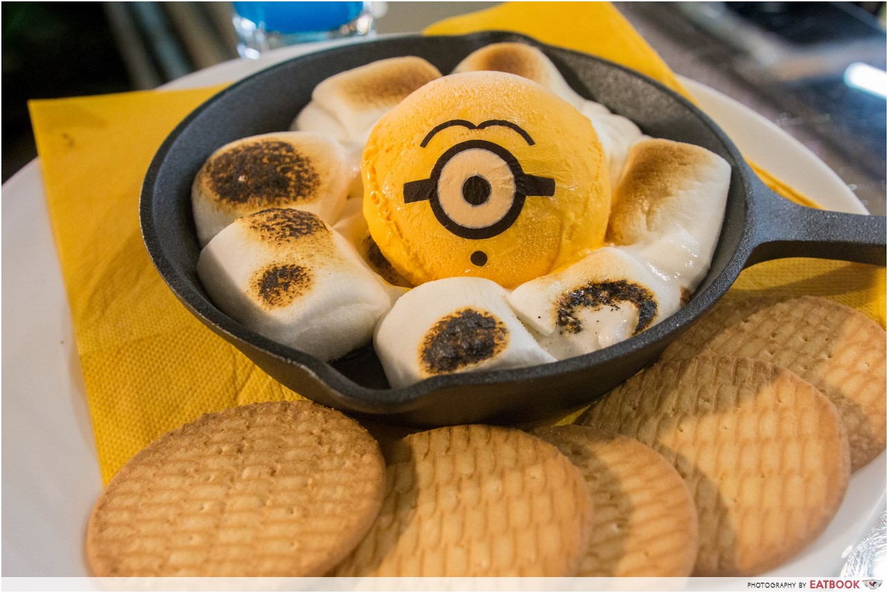 Minions Cafe review - S'more & Minion's Ice Cream