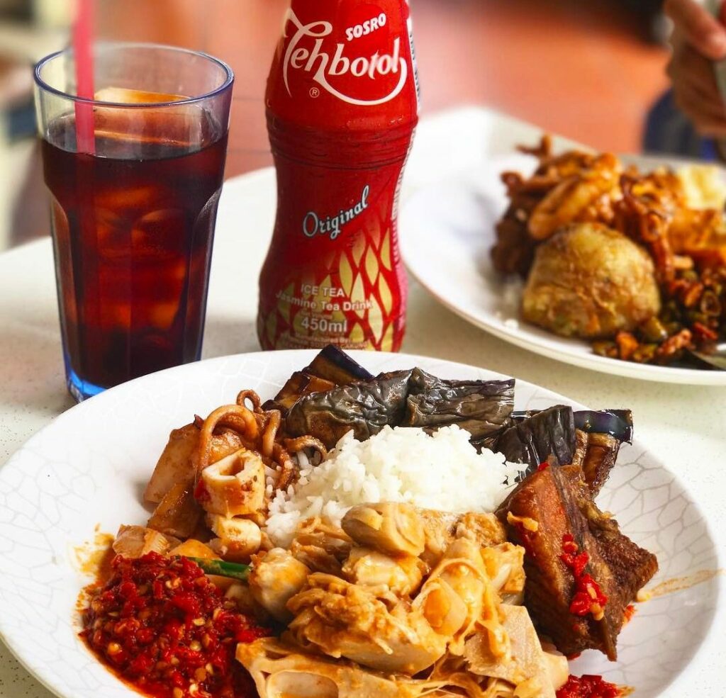 Old-school nasi padang stalls Warong Nasi Pariaman