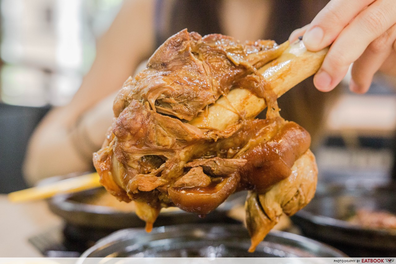 kee hiong klang bak kut teh - tua kut close up