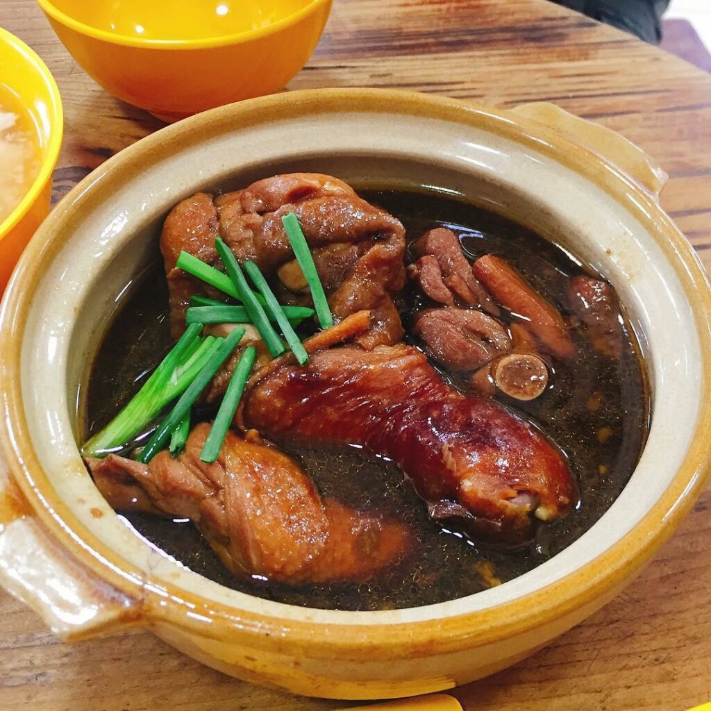 Claypot dishes - Sesame oil chicken