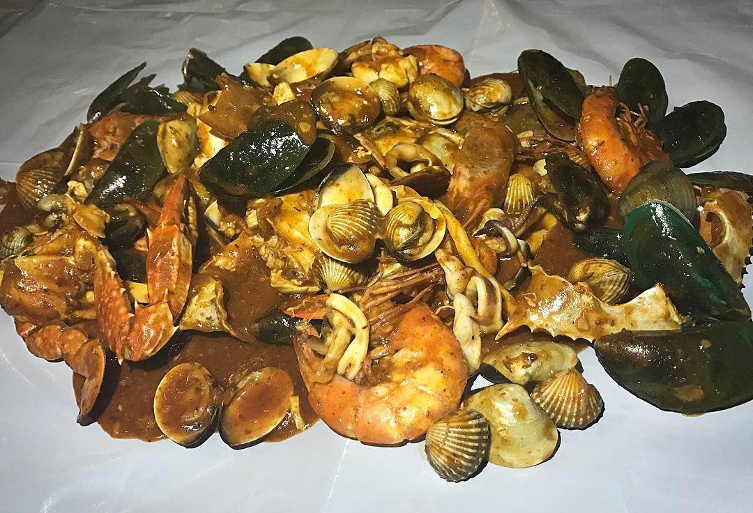 Halal Seafood Bucket - Kampong Chai Chee Restaurant