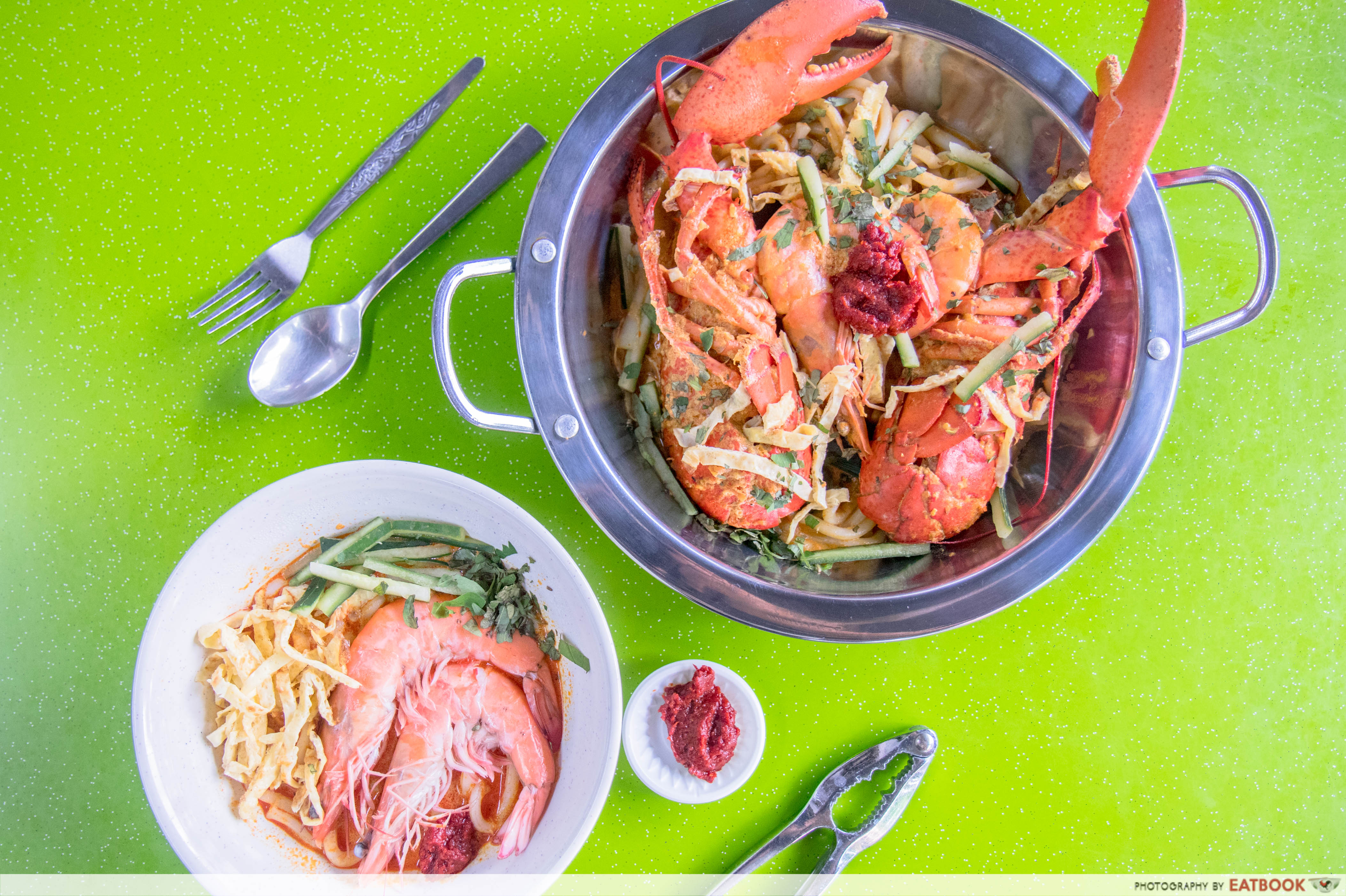 lobster laksa - Flatlay