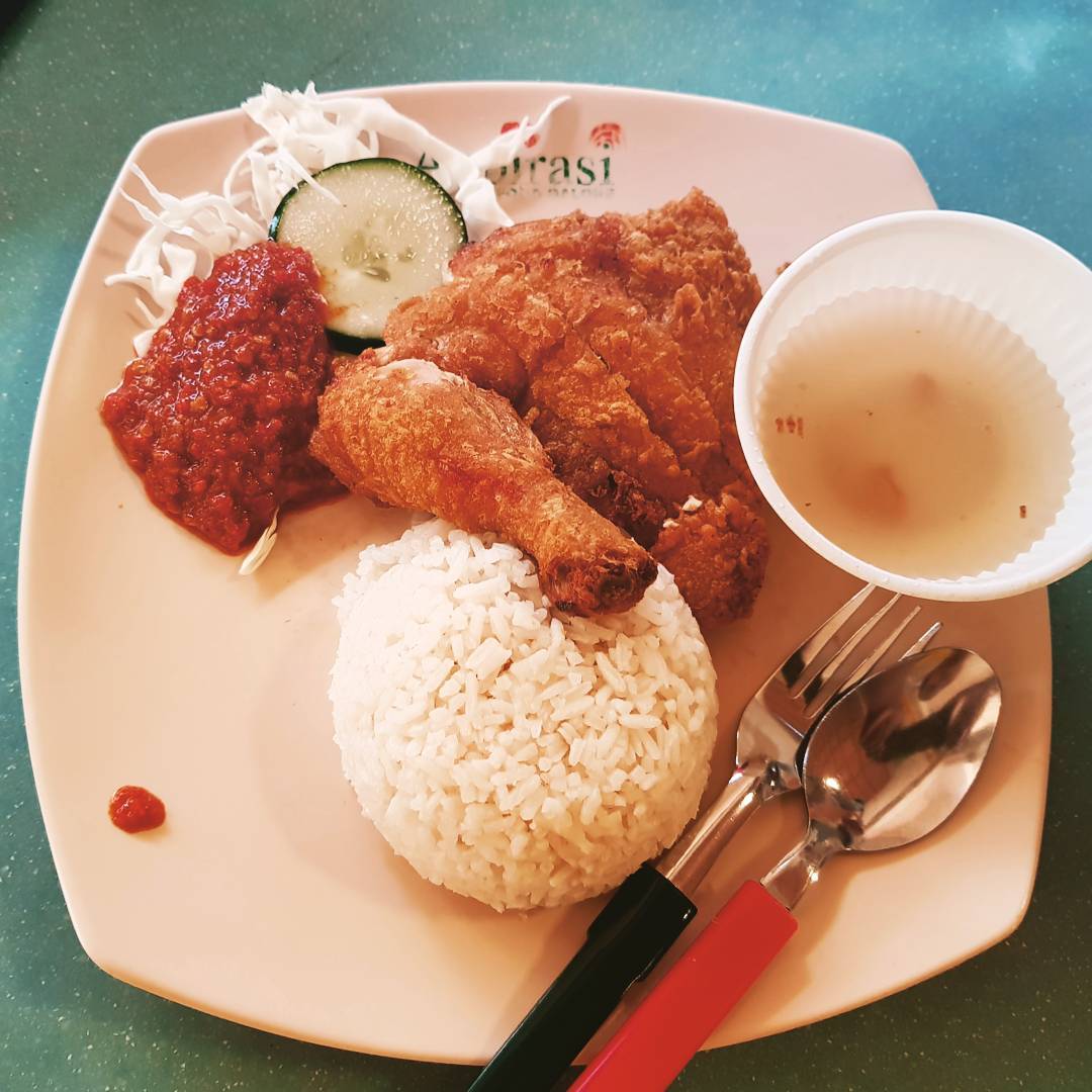 famous ayam penyet- aspirasi-min