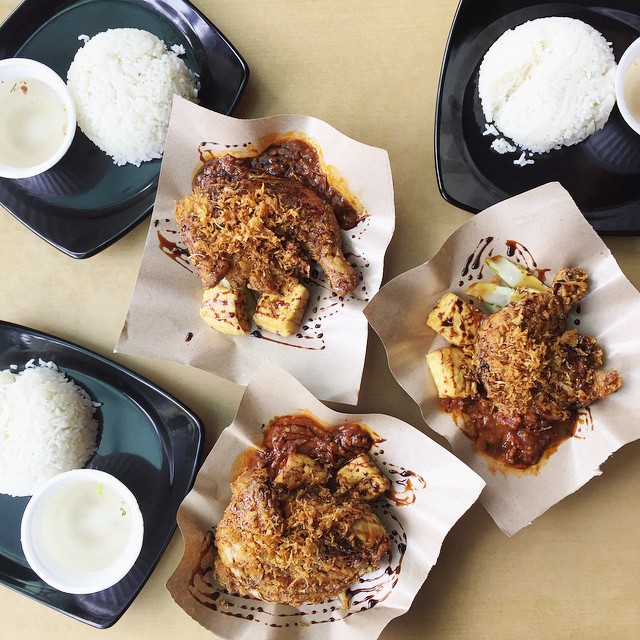 8 Famous Ayam Penyet Places At 5 50 And Below Around Singapore