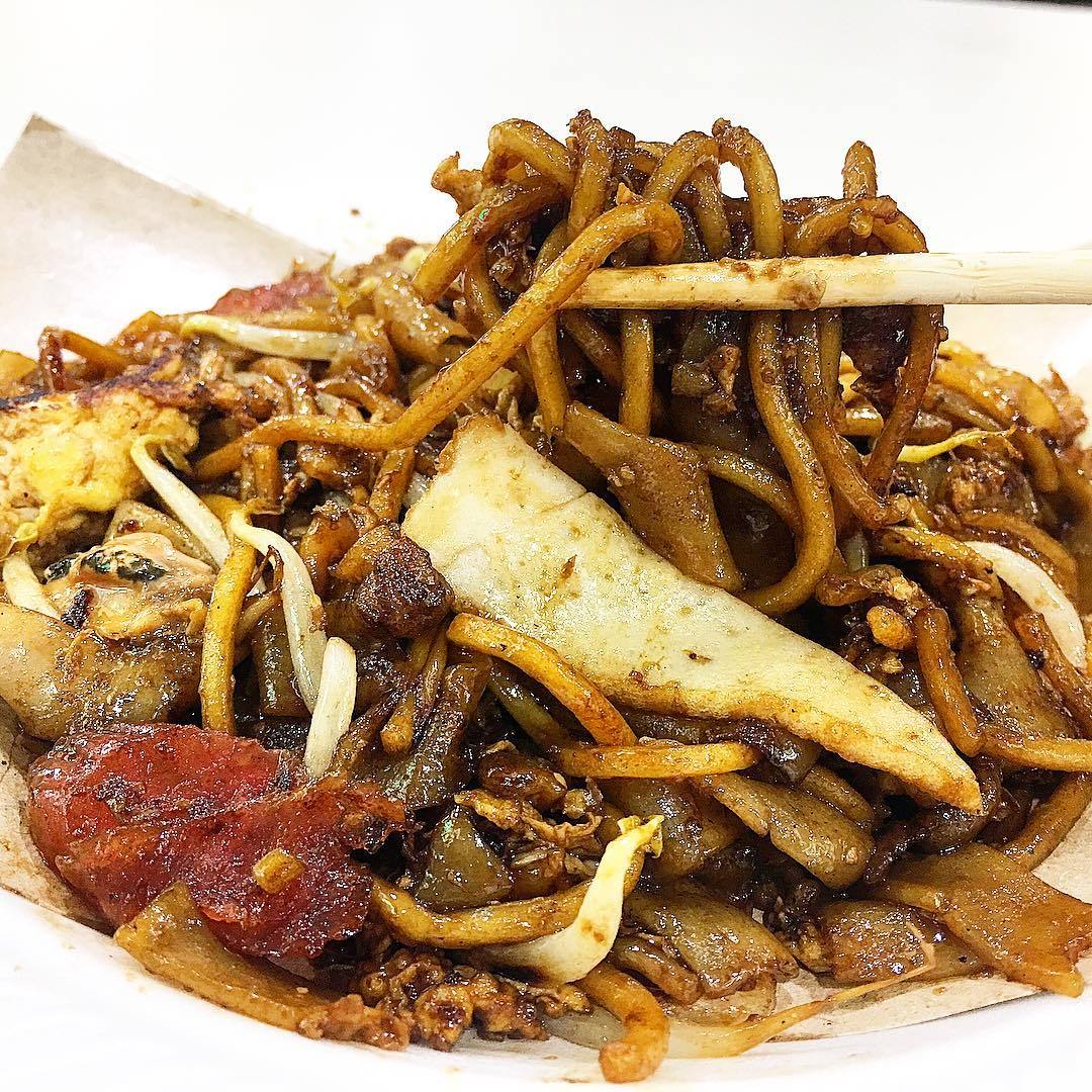 chomp chomp food centre-Fried Kway Teow Mee