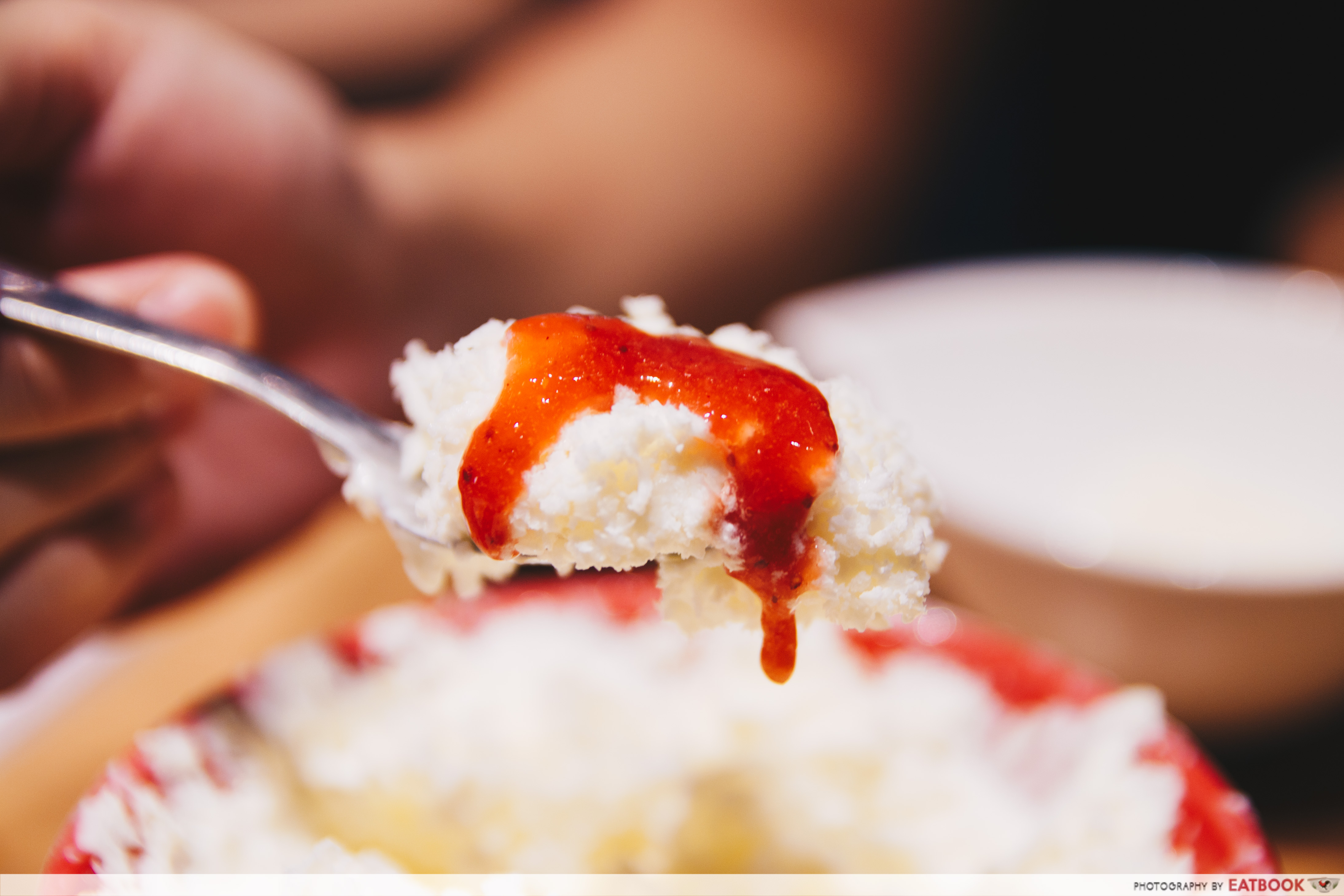 Ippudo Sakura - Fujiyama Kakigori Spoonful