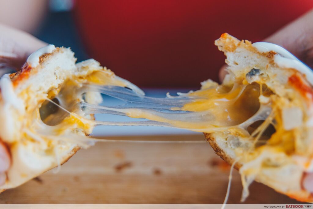 Pondok Daun Upeh - Cheese pull