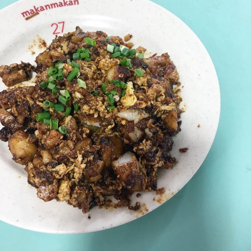 Toa Payoh Lorong 8 Market & Food Centre - Lee Ta Carrot Cake by @alwyas_make_lemonade