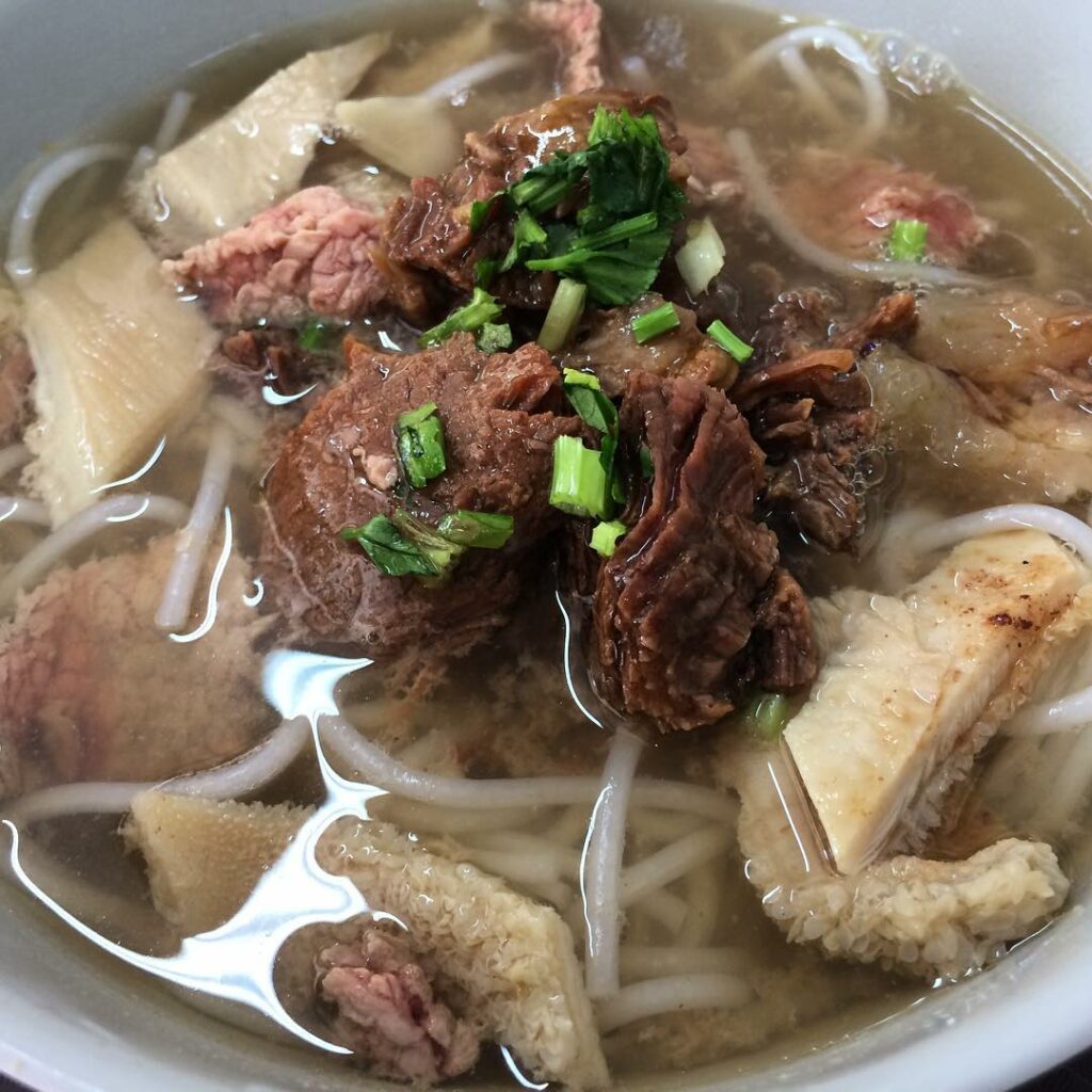 Beef Noodles Soup - Kheng Fatt Hainanese Beef Noodle
