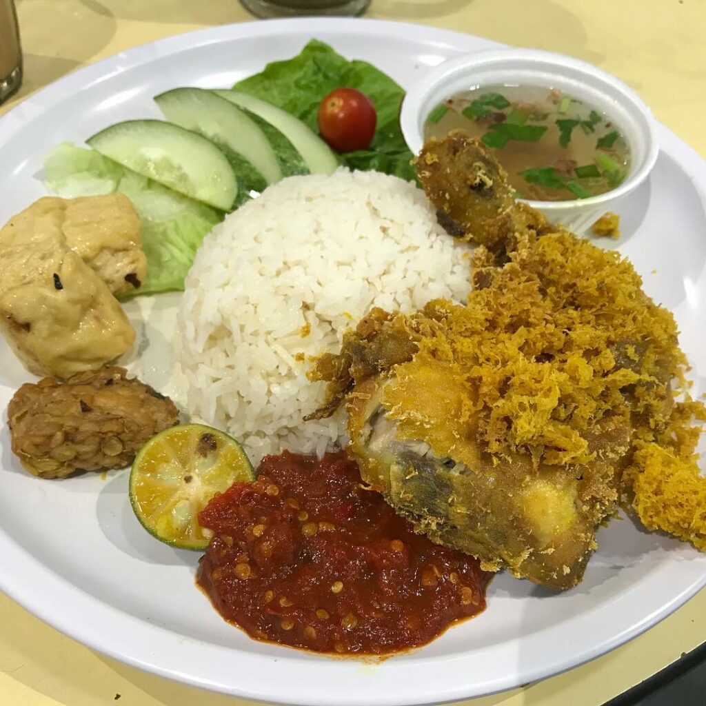 Holland Drive Food Centre - Aini Muslim Food