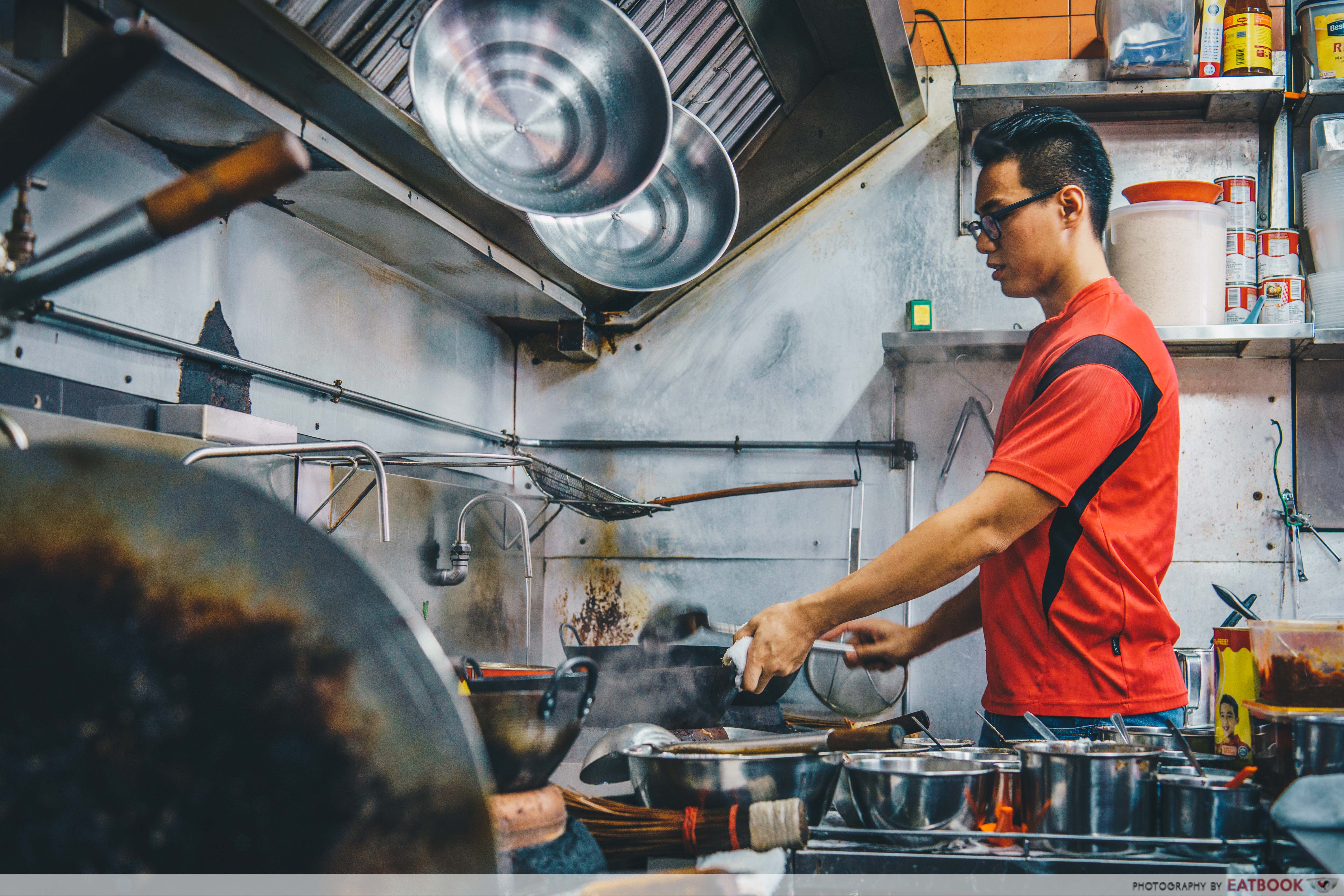 star yong kwang bbq seafood- cooking