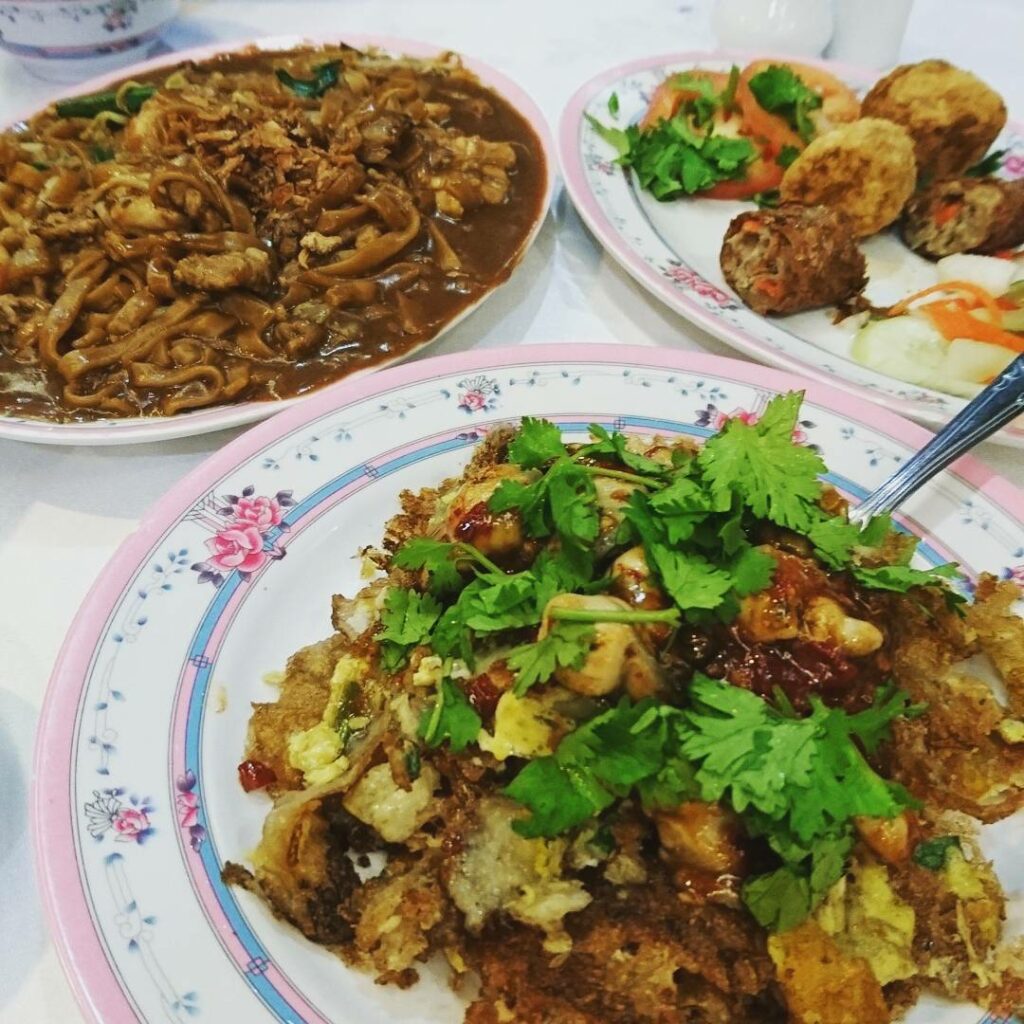 13-jurong-east-food-gems-including-michelin-approved-bak-kut-teh-and-0