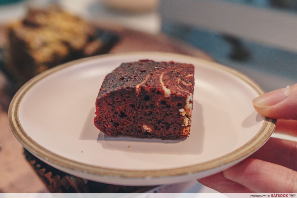 shubby sweets red velvet brownies