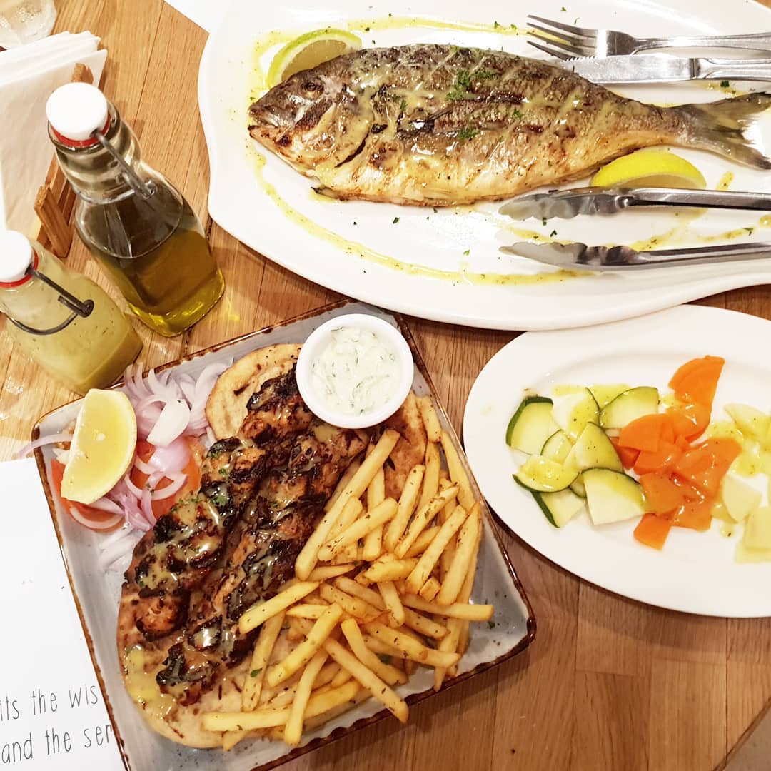 7 Greek Restaurants With Relaxing Vibes To Go For Your Next Date Night