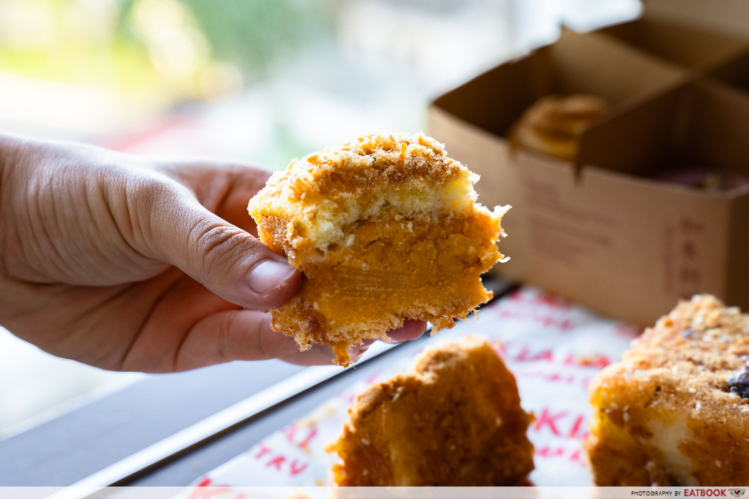 penang-cafes-kia-lay-cake-pastry-interaction