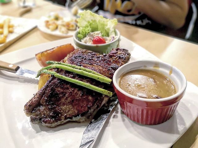 The Lazy Garden Cafe - Striploin Beef