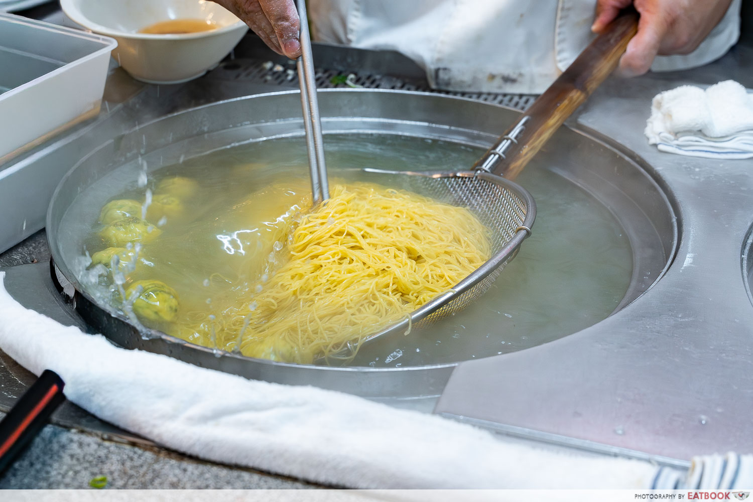 chef-kangs-noodle-house-noodles-prep