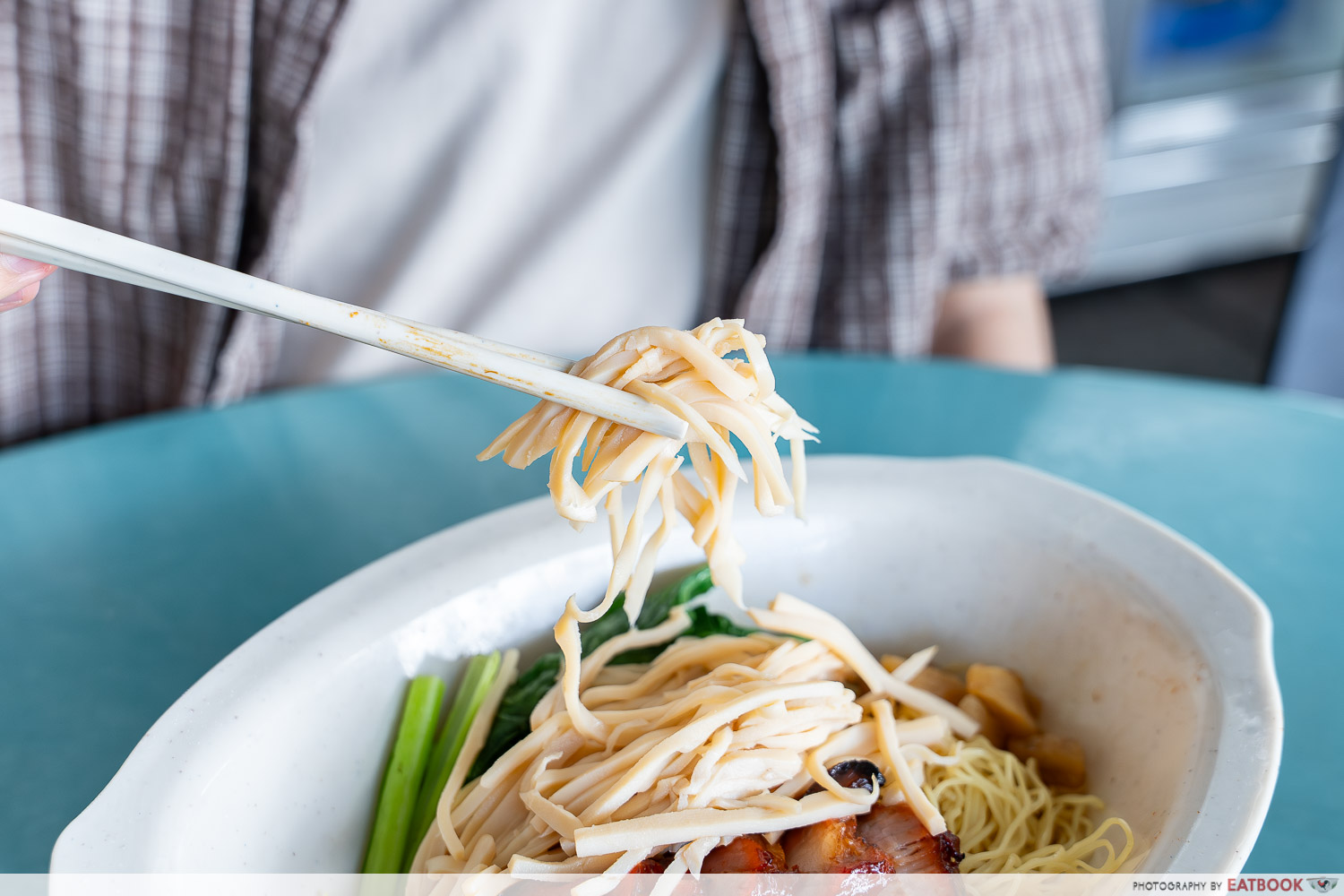 chef-kangs-noodle-house-noodles-with-shredded-abalone-char-siew-and-wanton-abalone-interaction