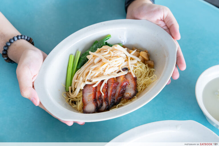 chef-kangs-noodle-house-noodles-with-shredded-abalone-char-siew-and-wanton-interaction-establishment