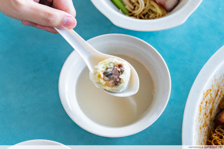chef-kangs-noodle-house-wonton-interaction