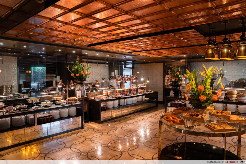 colony-buffet-ambience-food-stations