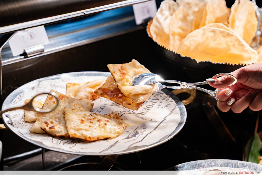 colony-buffet-naan