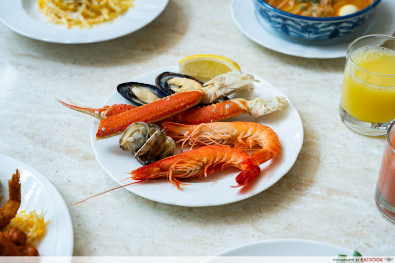 colony-buffet-seafood-plate